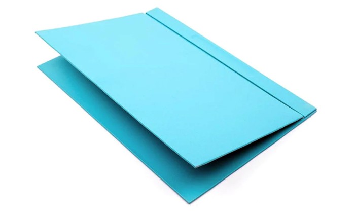 tafelkleed turquoise leer