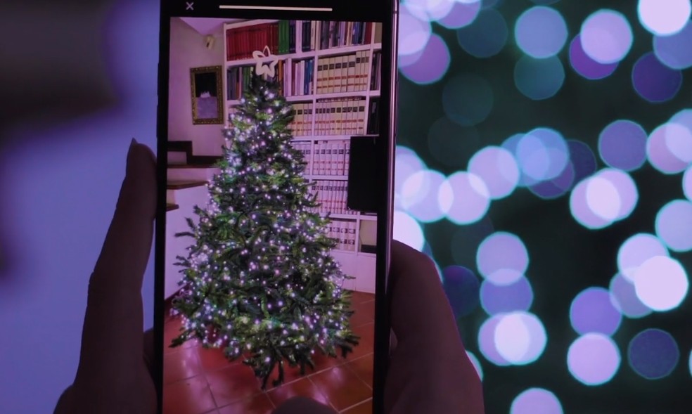 app gestuurde kerstboom