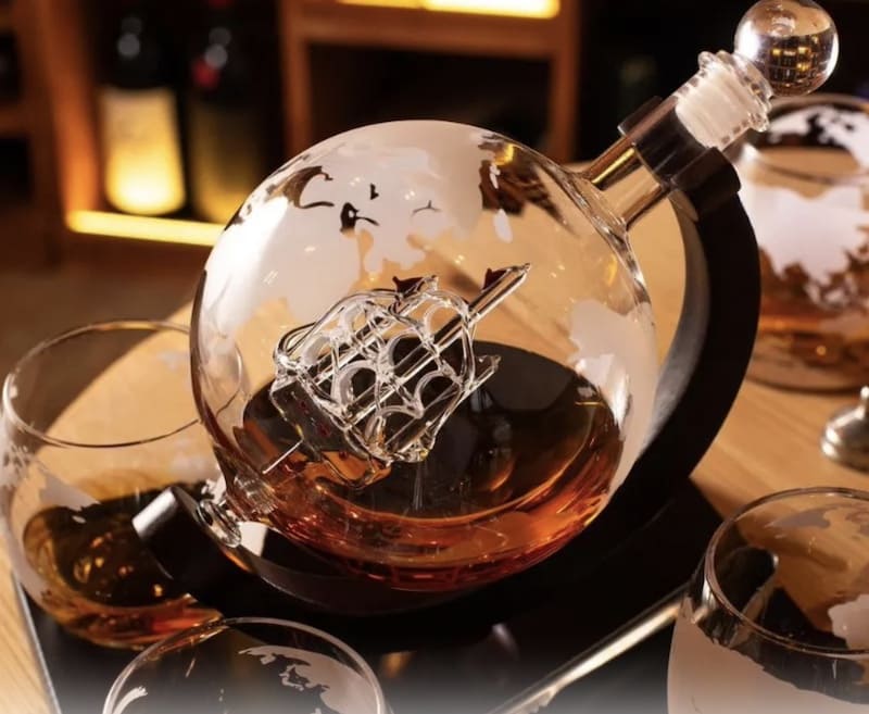 Globe Whiskey set - Luxe glazen globe + glazen + ijsblokjes + tangen en accessoires