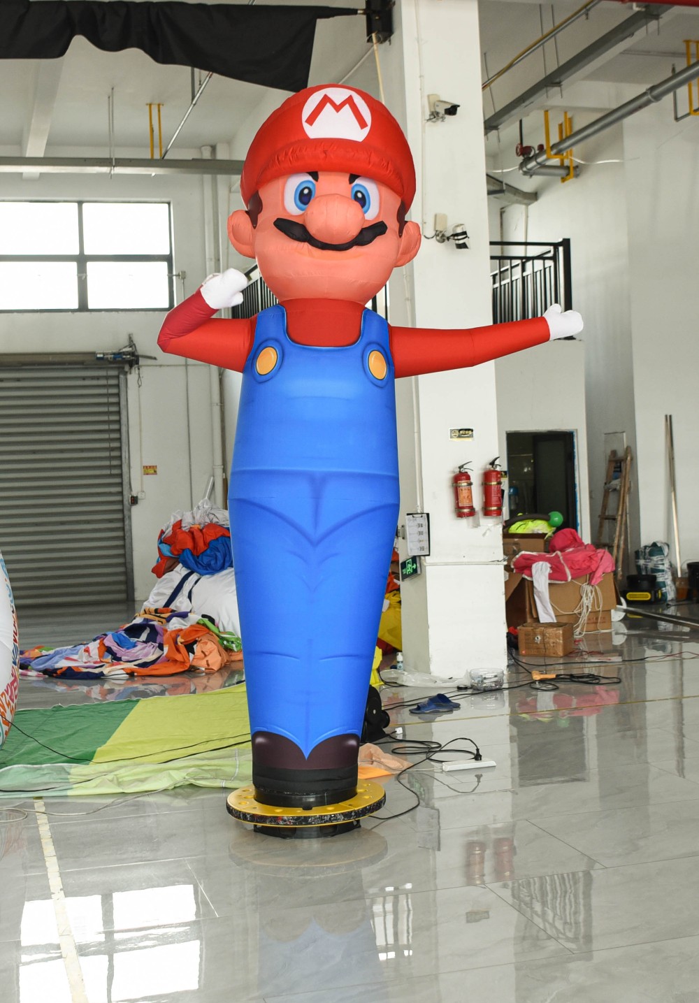 Opblaasbare opblaasbare danser - Sky ballon luchtman met blower + LED-verlichting super mario