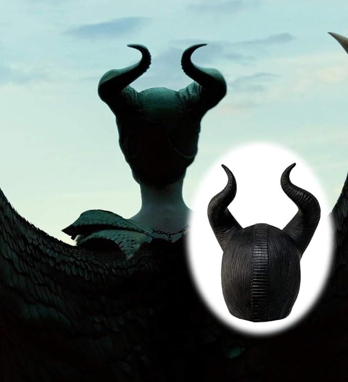 hoorns op het hoofd, een masker voor het carnaval van Maleficent